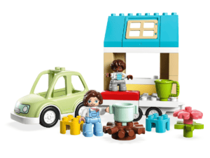 LEGO Family House on Wheels 10986